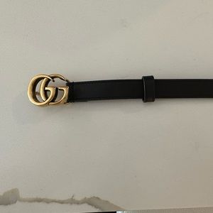 Gucci size L (38) thin black belt